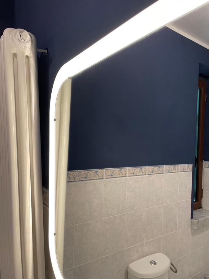 Accogliente Camera Singola Con Balcone A 500 Mt Dal Mare Marina Di Carrara Eksteriør bilde