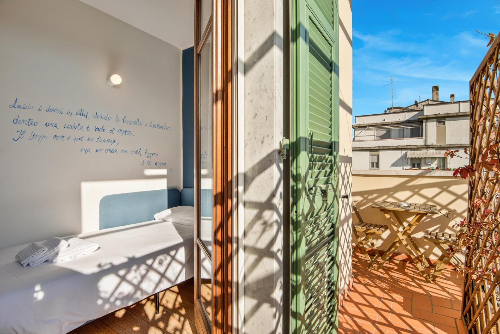 Accogliente Camera Singola Con Balcone A 500 Mt Dal Mare Marina Di Carrara Eksteriør bilde
